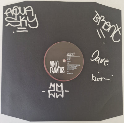* SIGNED * Aquasky - Don't Go/K-Rox - VFS057